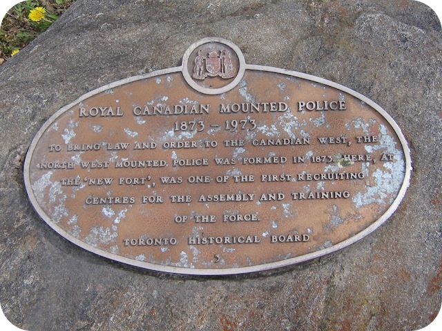 Plaque Photo